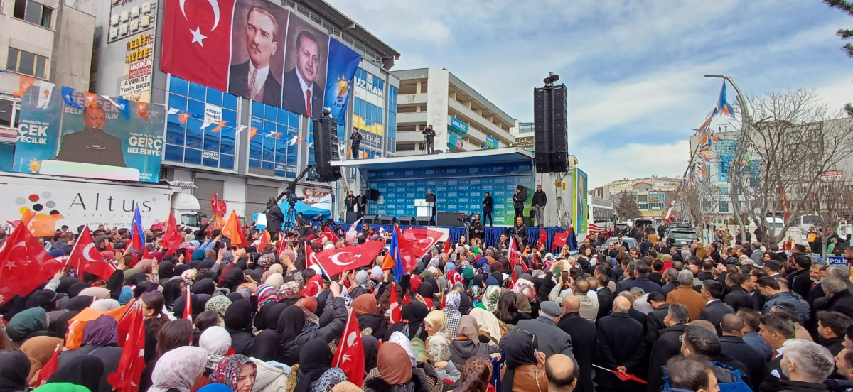 Cumhurbaşkanı Erdoğan’ın Van Mitingine Yoğun Katılım