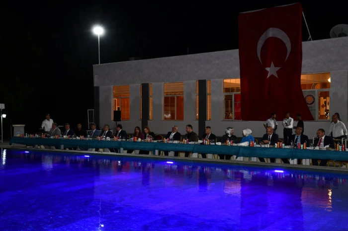 Dicle &Uuml;niversitesi&rsquo;nde sosyal tesisler yenilendi: Havuz başında g&ouml;rkemli a&ccedil;ılış