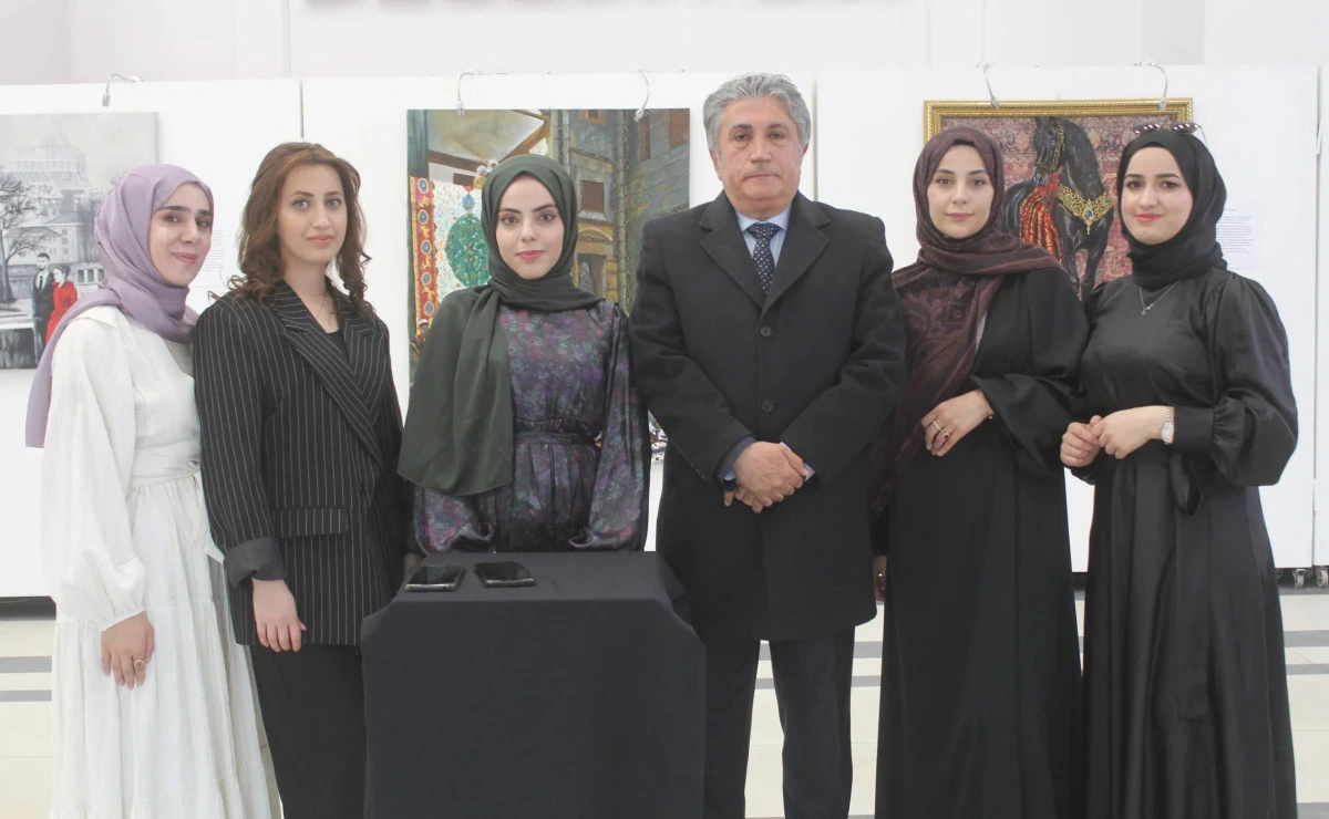 Hakkarili Genç Sanatçılar İlk Sergilerini Van’da Açtı