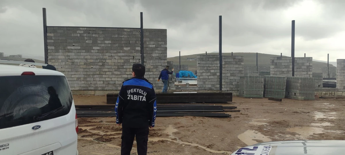 İpekyolu&rsquo;nda Ruhsatsız İş Yerleri M&uuml;h&uuml;rlendi