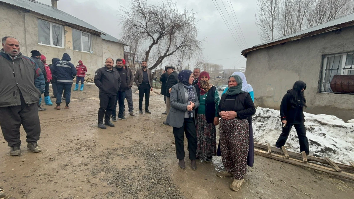 TUŞBA BELEDİYESİ DEPREM SONRASI SAHADA: HALKIMIZIN YANINDAYIZ, YARALARI BİRLİKTE SARACAĞIZ