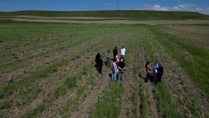 Tuşba Belediyesi&rsquo;nden &Ccedil;ift&ccedil;ilere Fidan, Sebze Fidesi ve Toprak Analizi Desteği
