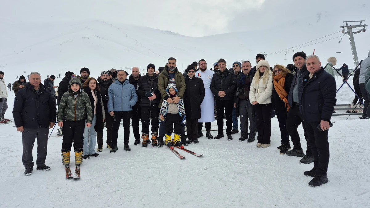 VAN BASINI ABALI KAYAK MERKEZİ&rsquo;NDE BULUŞTU