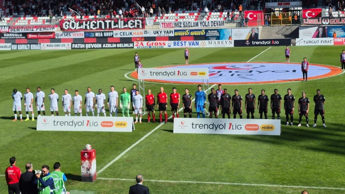 VANSPOR, PENDİKSPOR'U ELİNDEN KAÇIRDI